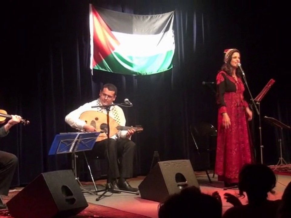Paris chante et danse la Palestine (1)