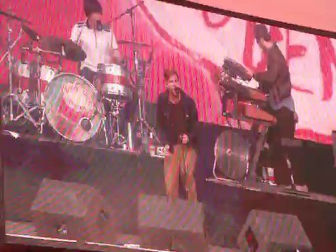 Kaiser Chiefs - Every Day I Love You Less And Less