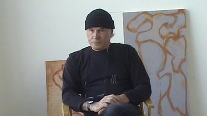 Brice Marden poses for Klaus Guingand - 2006