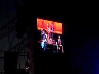 Foo Fighters - Walk