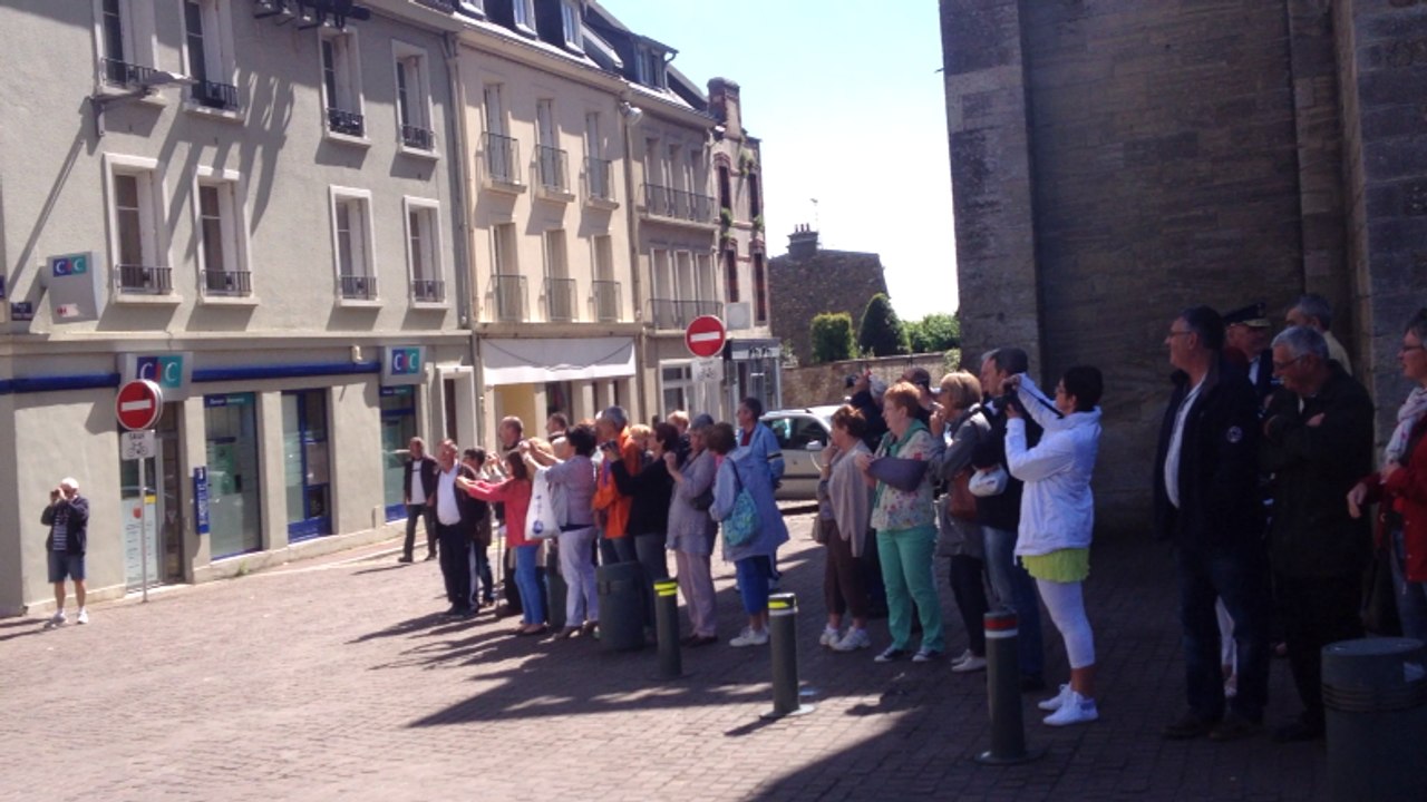 Passage de la voie de la Liberté à COUTANCES