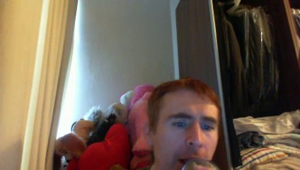 Wiwi égratigne "thursday" des Pet Shop Boys & Example