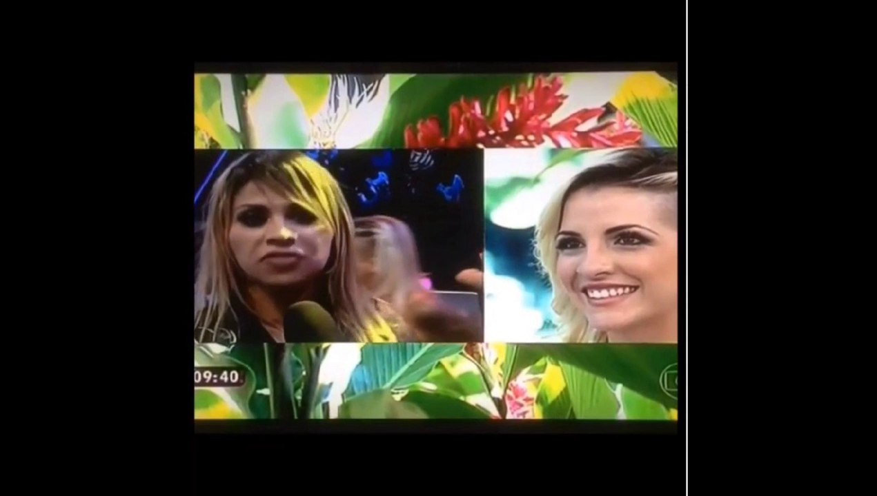 Vanessa diz Te Amo bis