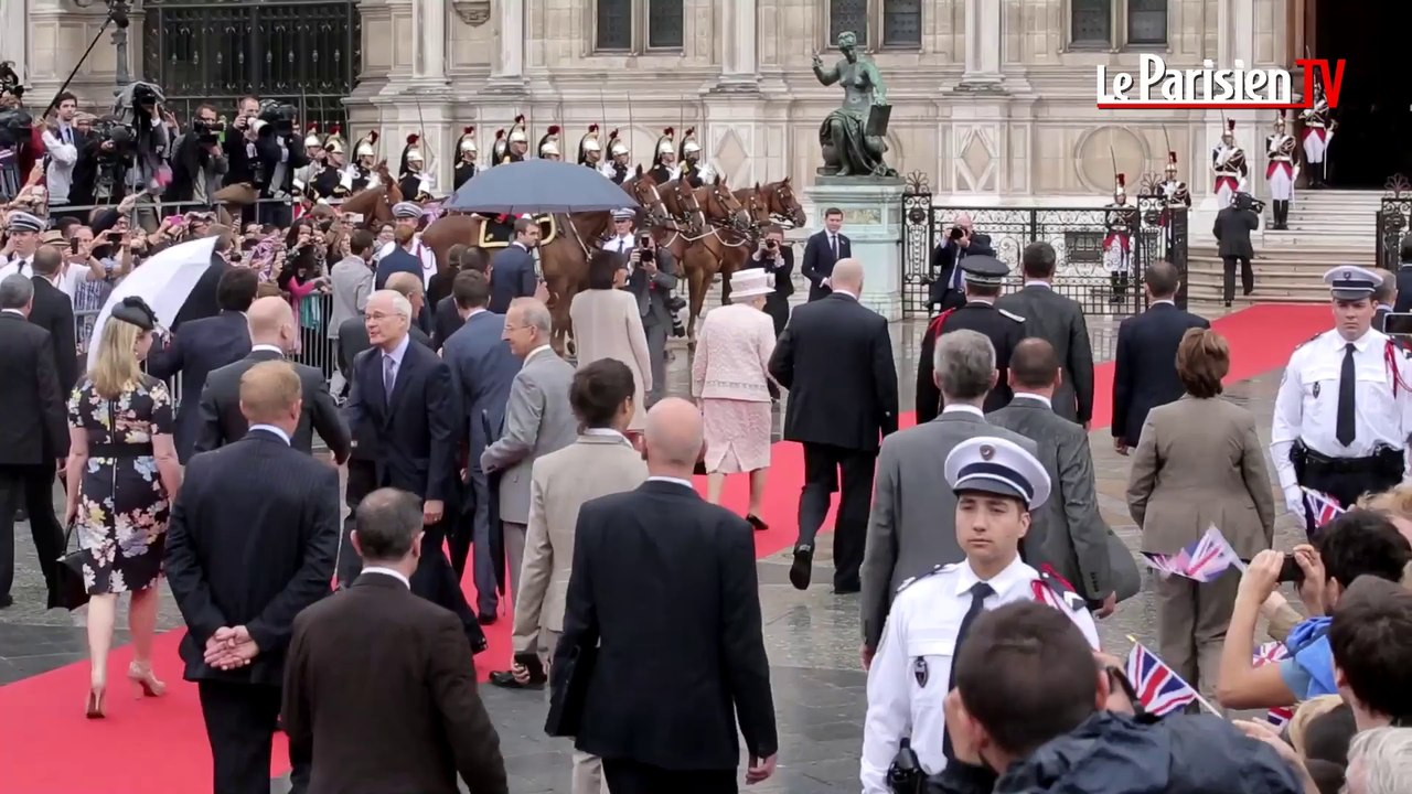 La Reine d'Angleterre reçue à l'Hôtel de Ville de Paris