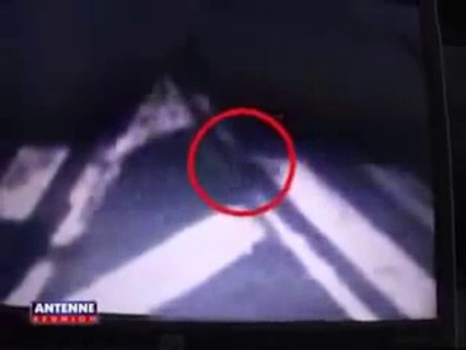 Un Djinn va à la Mosquée PRIER 100% Réel ! a voir