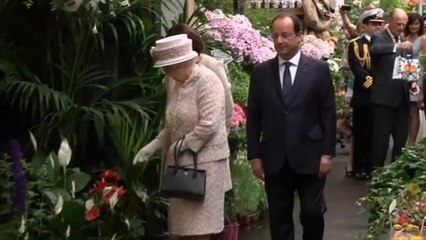 Flowers for Queen Elizabeth in Paris