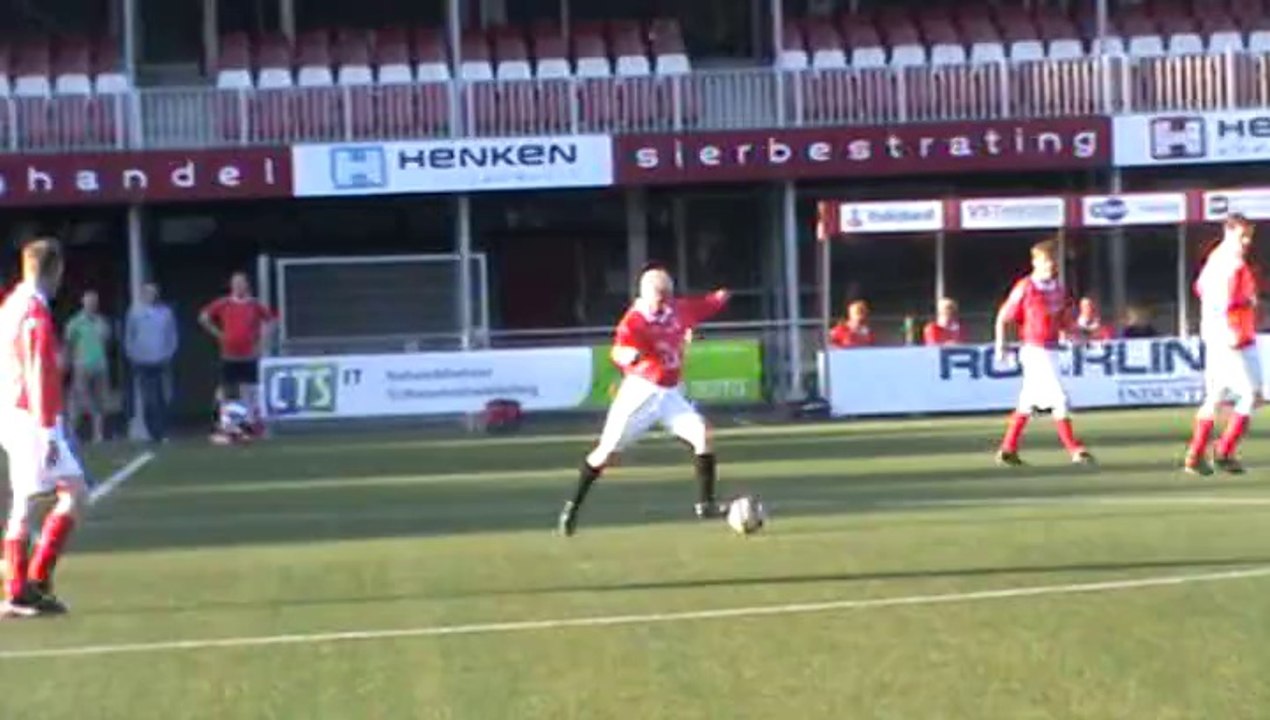 DOVO 35+ tegen DOVO B-6 35+ komt dichterbij en scoort