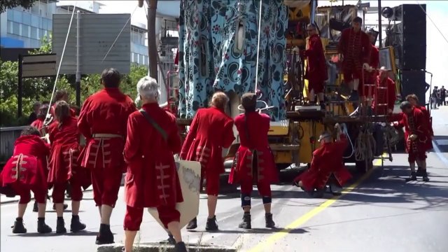Les Géants de Royal de Luxe débarquent à Nantes