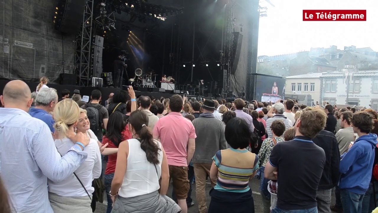 Saint-Brieuc. Cats on Trees à Art Rock 2014