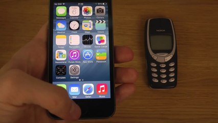 iOS 8 vs. Nokia 3310