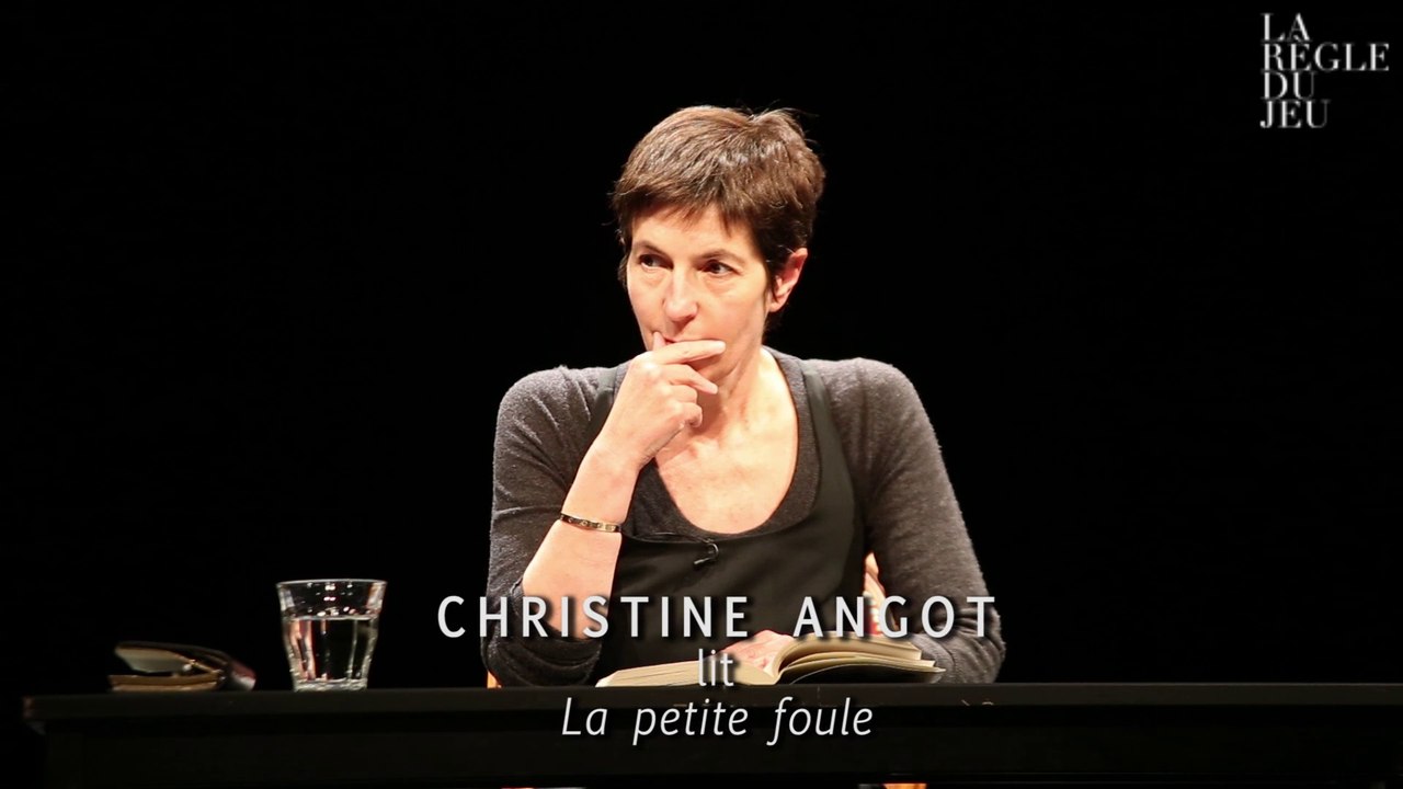 Christine Angot lit "La petite foule"