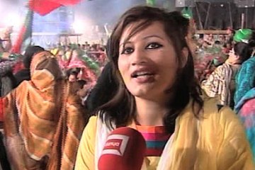 Dunya News - PTI women worker's enthusiasm and excitement at Sialkot Jalsa