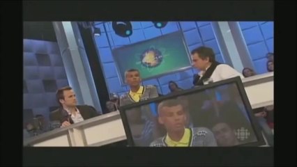 (Stromae) parle de son père et du génocide et il cite Corneille 2014 new