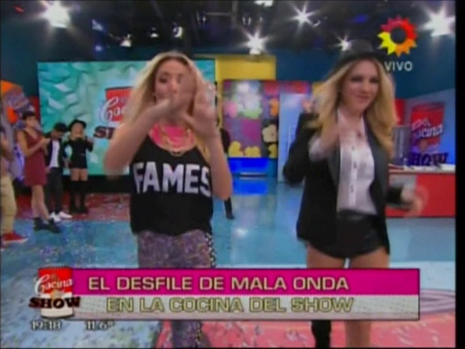 Anita & Sofia Desfilando en La #Cocina2014