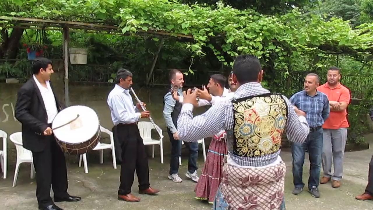 KIZ KÖYLÜSÜ GELDİLER