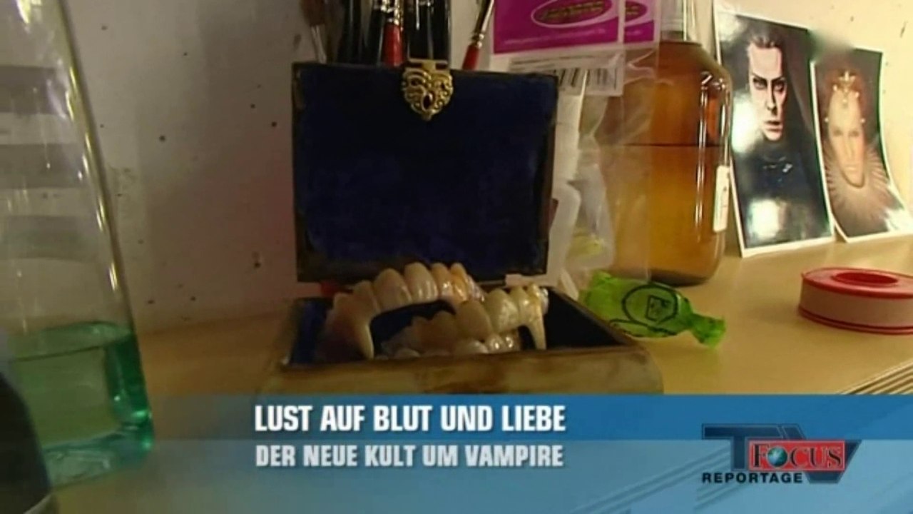 Lust auf Blut und Liebe - 2010 - Der neue Kult um Vampire  - by ARTBLOOD