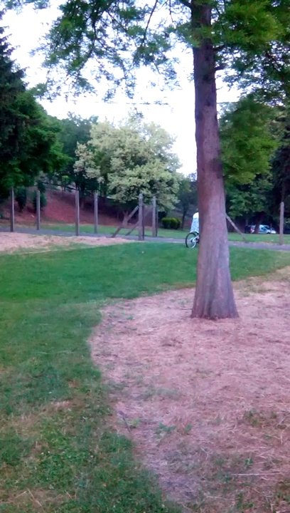 Belle-maman fait du vélo