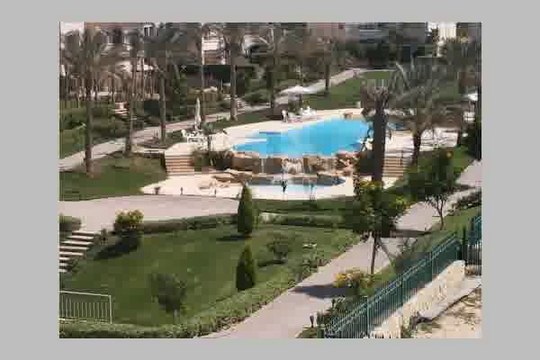 Very nice furnished villa for rent in New Cairo Elpathio compound