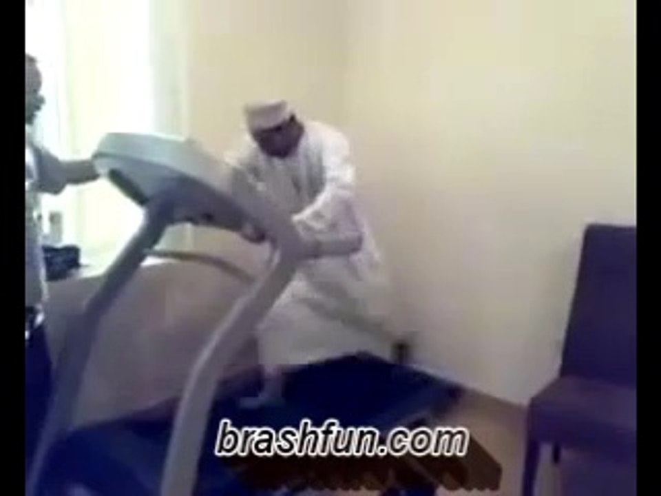 funny clip arabic man