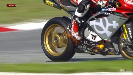 Malezya GP'sinde iki motor alev aldı