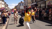 Défilé des chars du dimanche après-midi