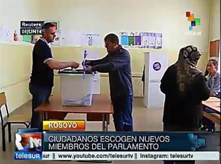 Ciudadanos de Kosovo acuden a elección para renovar el parlamento