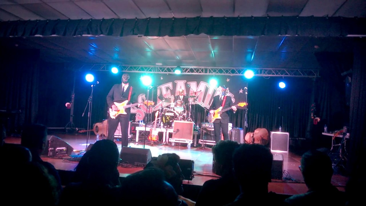 Screamin' 2014     Los Strait Jackets part two