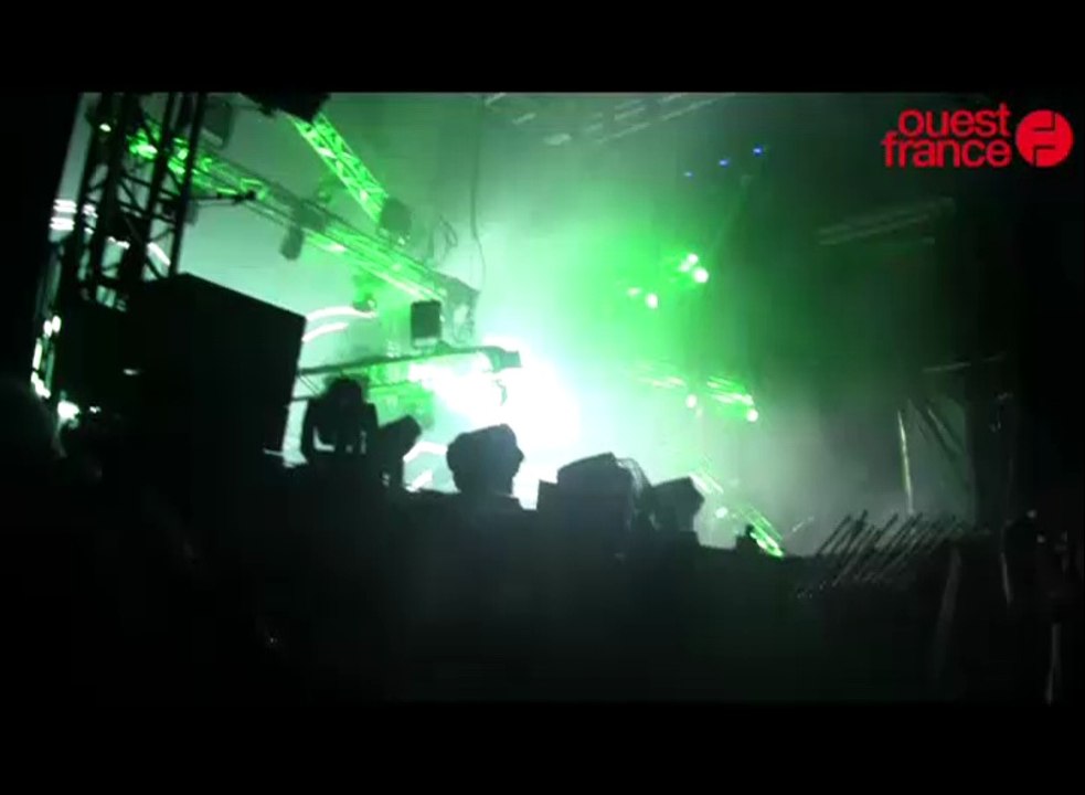 David Guetta électrise le festival des Papillons de nuit