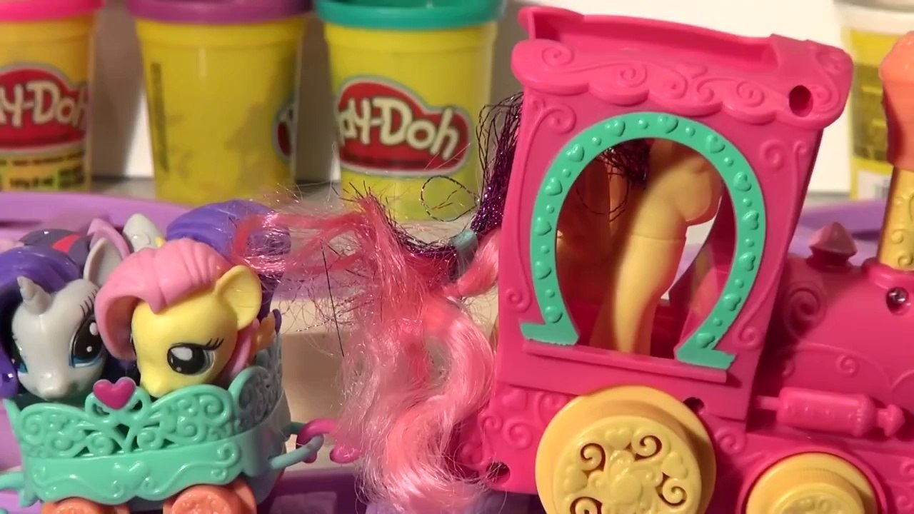 My Little Pony Friendship Express Train unboxing and setup, with Pinkie Pie, Fluttershy, and 4 Squis