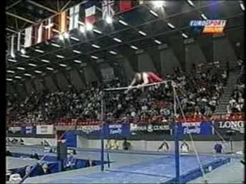 Impressionant!! Bondarenko en barre fixe