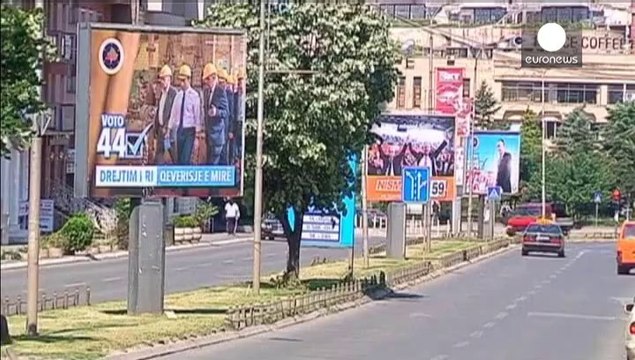 Victoria ajustada del partido del Gobierno en las elecciones kosovares