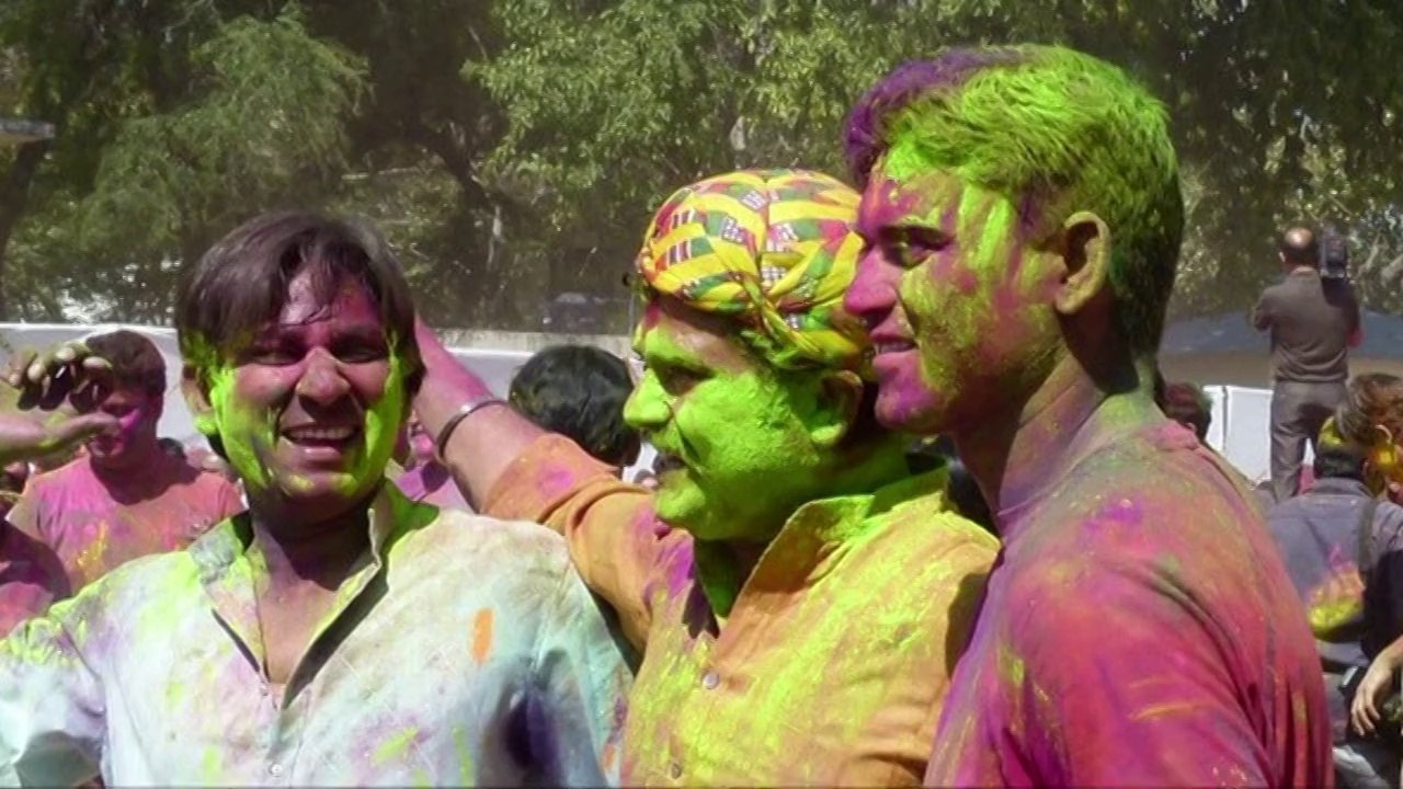 film holi 720
