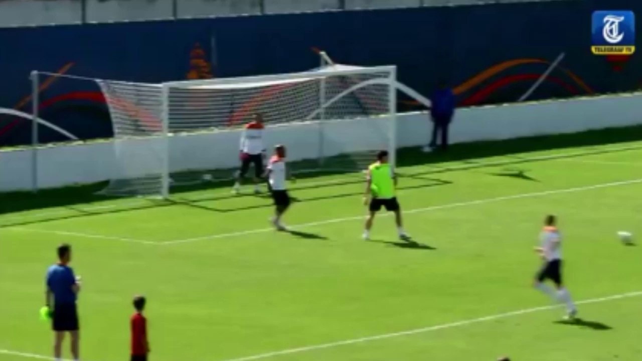 Ça chauffe entre Robben et un coéquipier à l'entraînement des Pays-Bas !