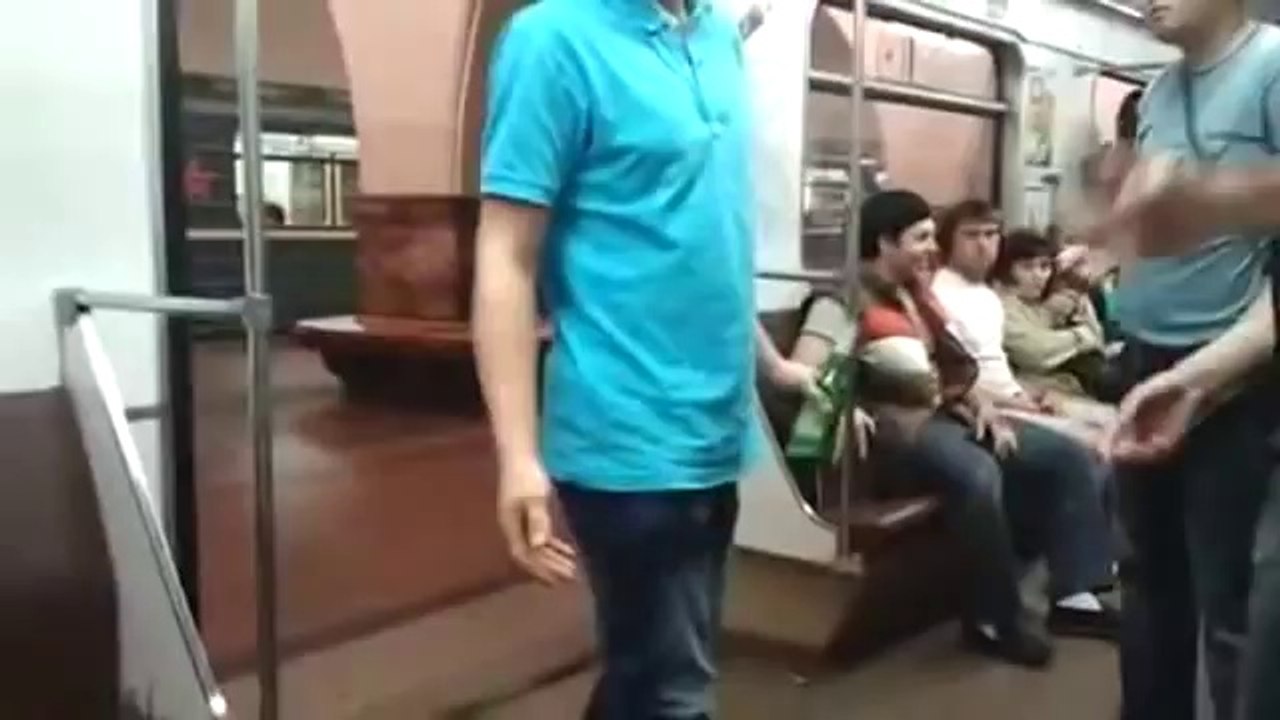 Bagarre - Russe bourré contre des Chinois