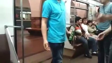 Bagarre - Russe bourré contre des Chinois