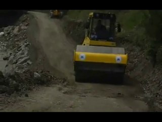 geyve-sel-felaketinden-kapanan-koru-boğazı-yolları-ulaşıma-açıld