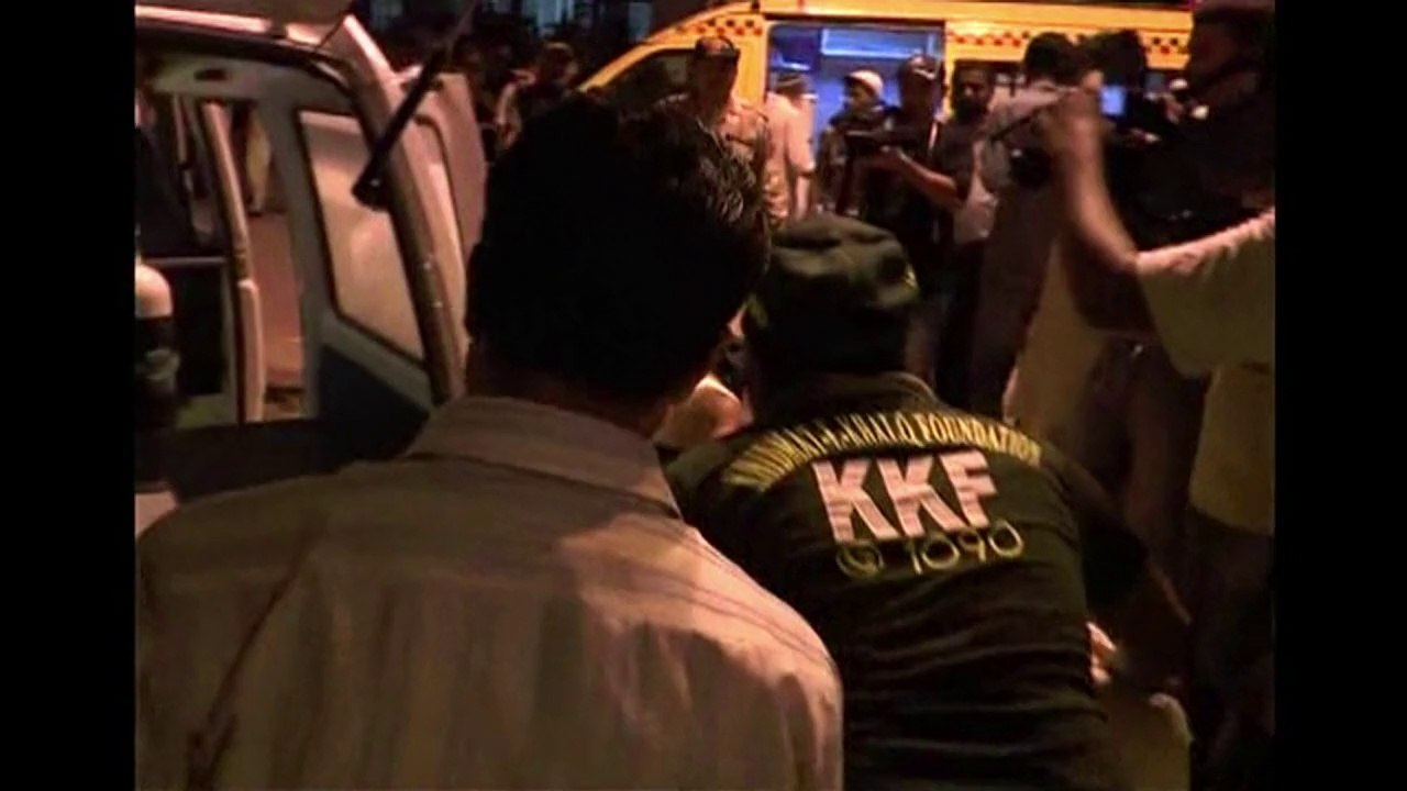 Ataque contra aeroporto no Paquistão deixa 28 m...