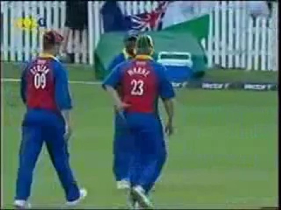 Shane Warne - VERY FUNNY OVER!