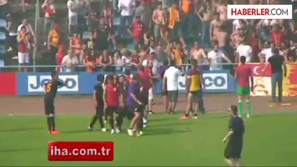 Galatasaraylı Taraftarlar, Kendi Oyuncuları ile Tartıştı