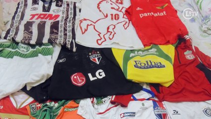 Colecionador mostra amor pelos times pequenos