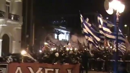 Χρυσαυγίτες στον δρόμο περνάνε (golden dawn song) - ENGLISH SUBS