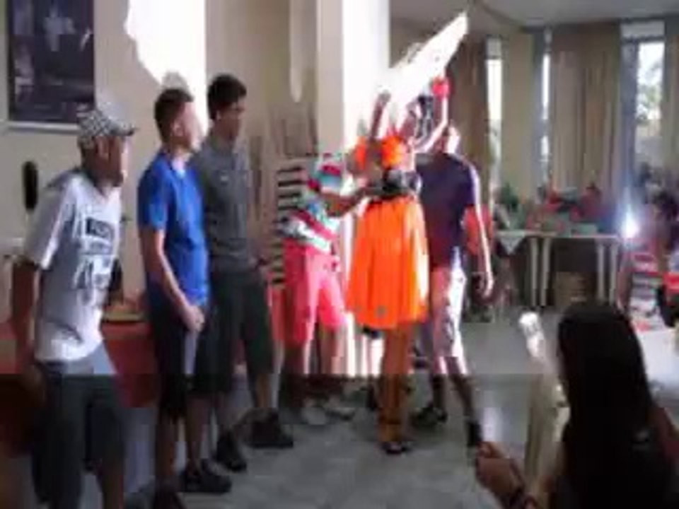 Noivo Da Show! Cha Bar Animação Drag Queen Anny B. Para Festa Robocop Gay (011) 99268-3560