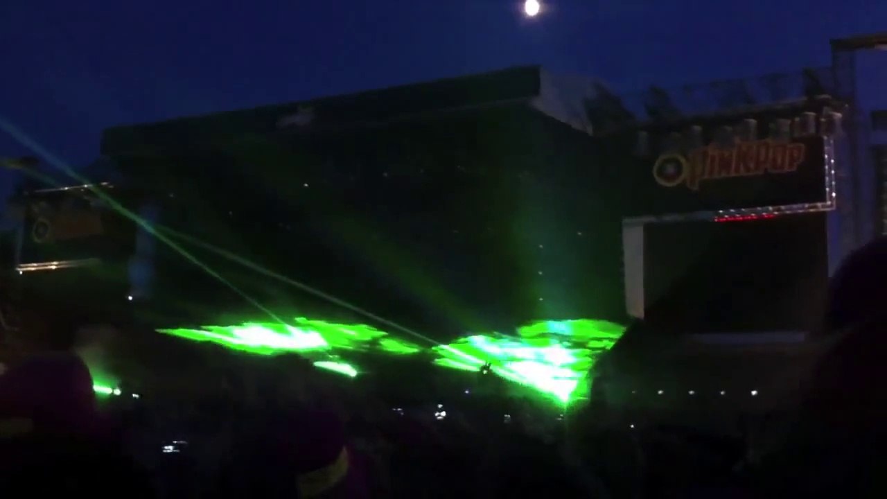 Coldplay - Clocks - Live @ Pinkpop 2011