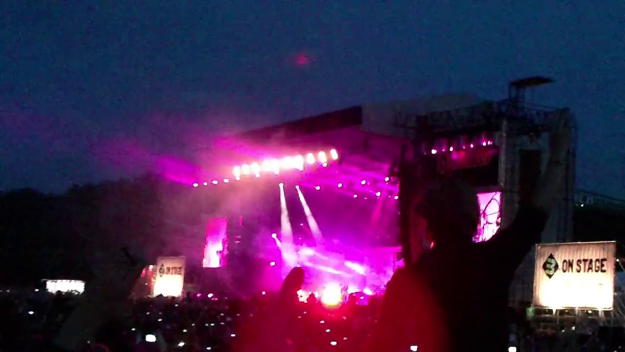 Coldplay - Viva La Vida - Live @ Pinkpop 2011