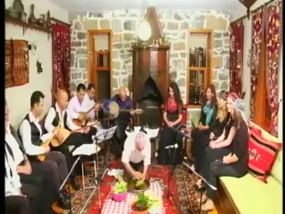 Urfa Sıra Gecelri SES NEFES SEZON FİNALİNDEN BİR SAHNE (Bestami Yeminoğlu)