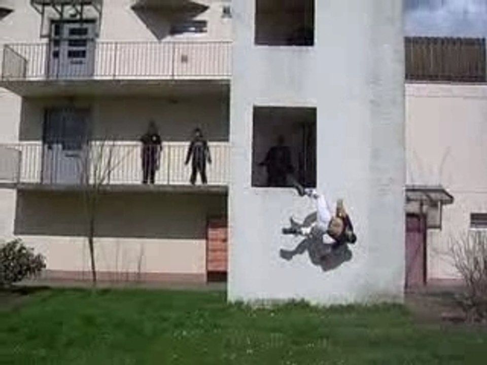 chute de moi a l'entrainement parkour