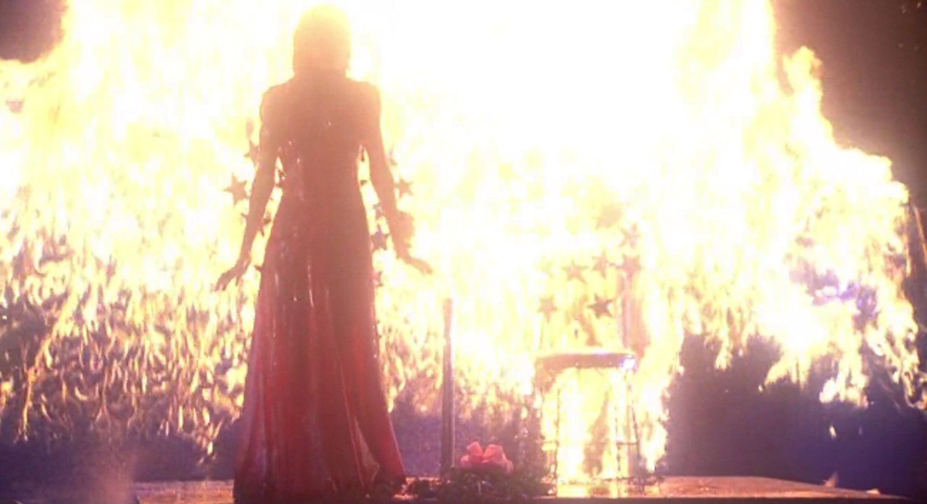 AYTIWS Reviews Carrie (1976)