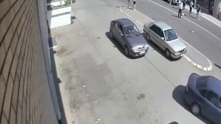 Schoolgirl hit by a car on a pedestrian crossing in Serbia-Nis (instant death)