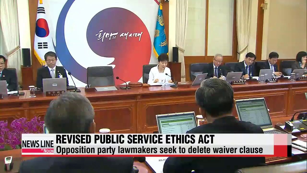 Gov't pledge to root out collusive ties facing tough road