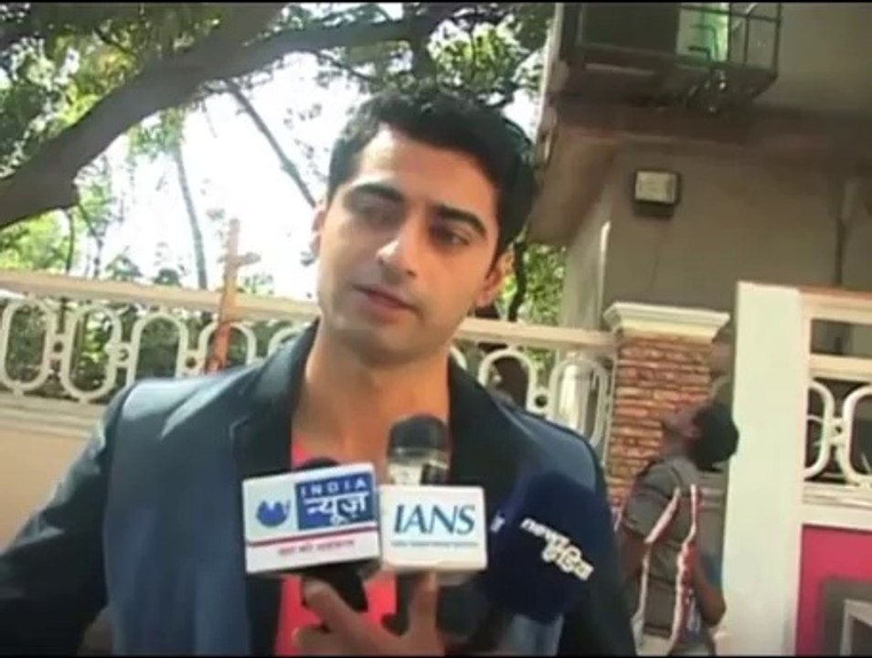 Beintehaa : Barkat thrown out - IANS India Videos